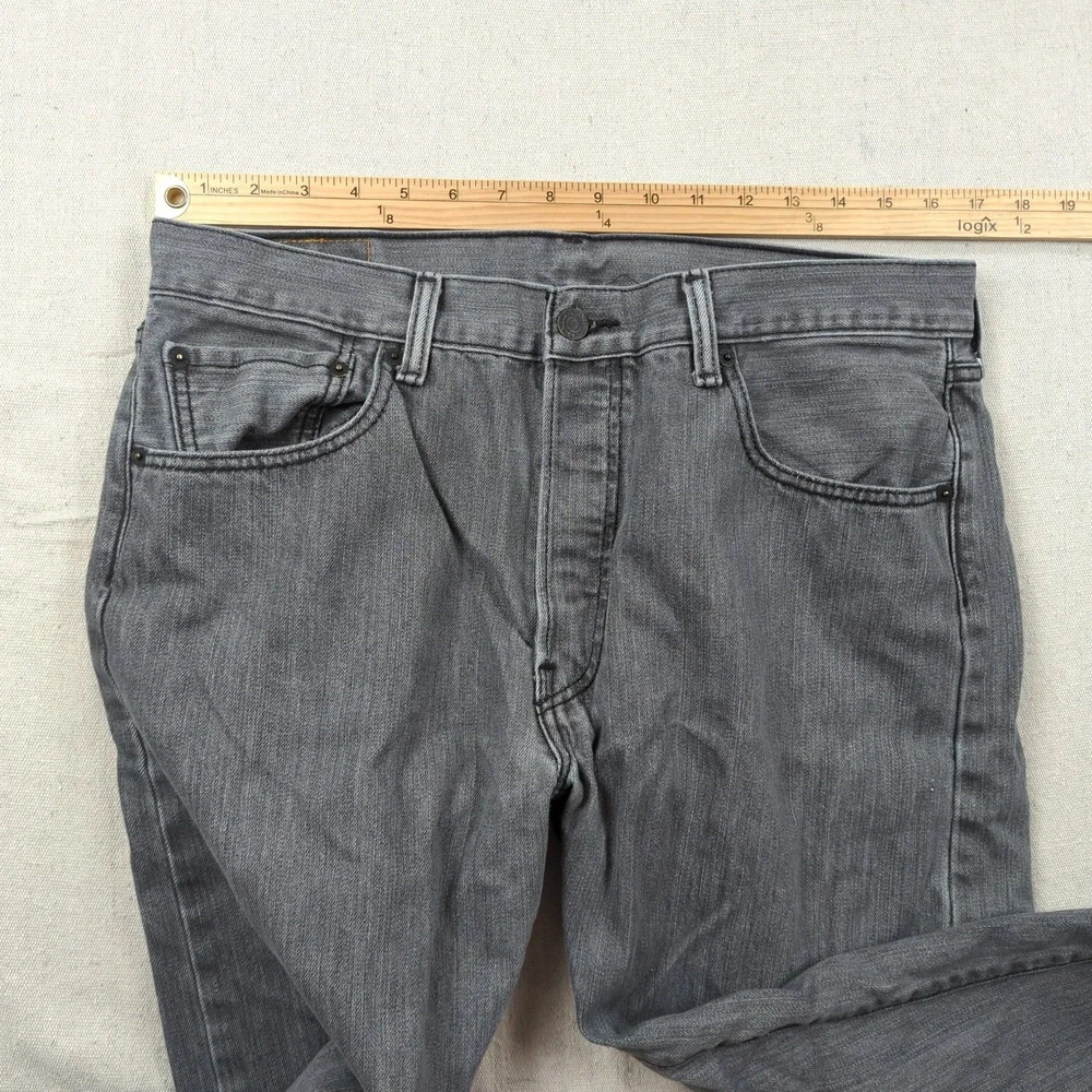 Levis 501 Jeans Mens 34x30 Gray Button Fly Classic American Casual Western
